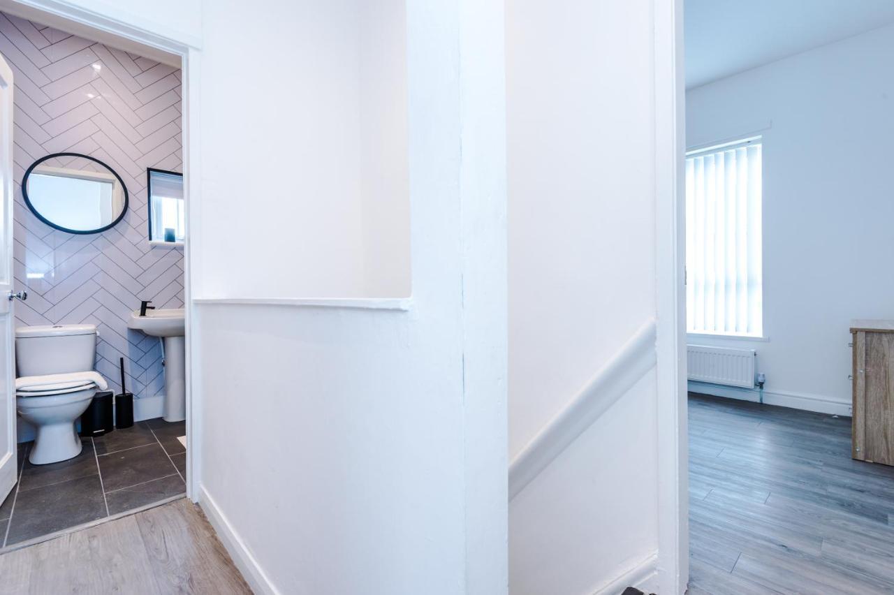 3 Bedroom House Manchester Hosted By Mcr Dens Exterior foto